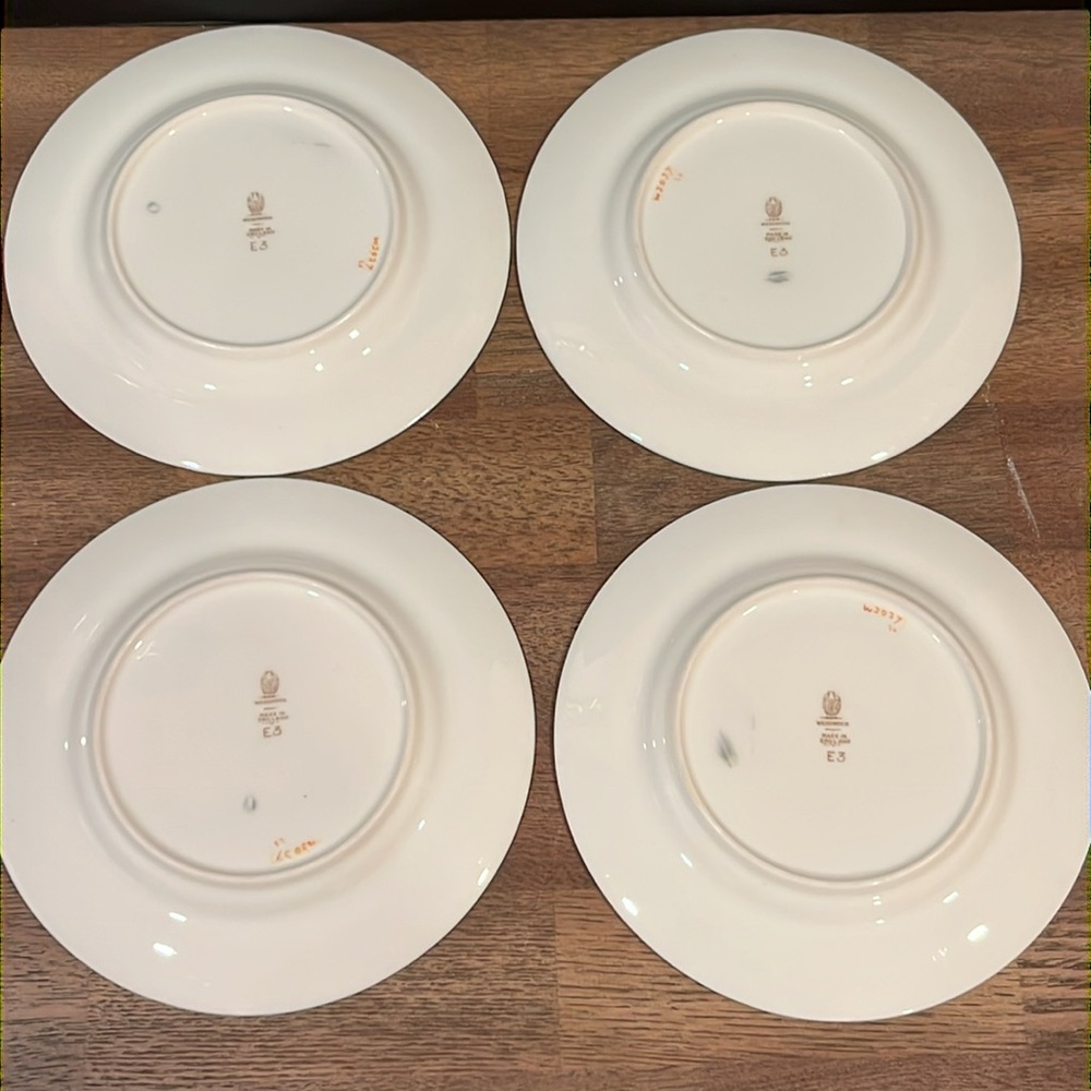 Wedgwood Garden Club Carnation Bread and Butter Plates (4) - Picture 6 of 8